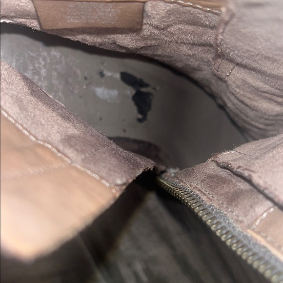 Vince Camuto Brown leather Lace-Up 4.5”Wedge Boots w/ 1” platform. - Picture 8 of 8